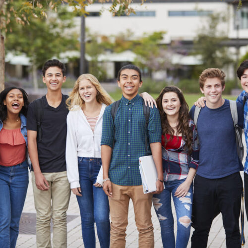 Estudia Mercadeo en la Universidad Latina y lidera estrategias comerciales modernas